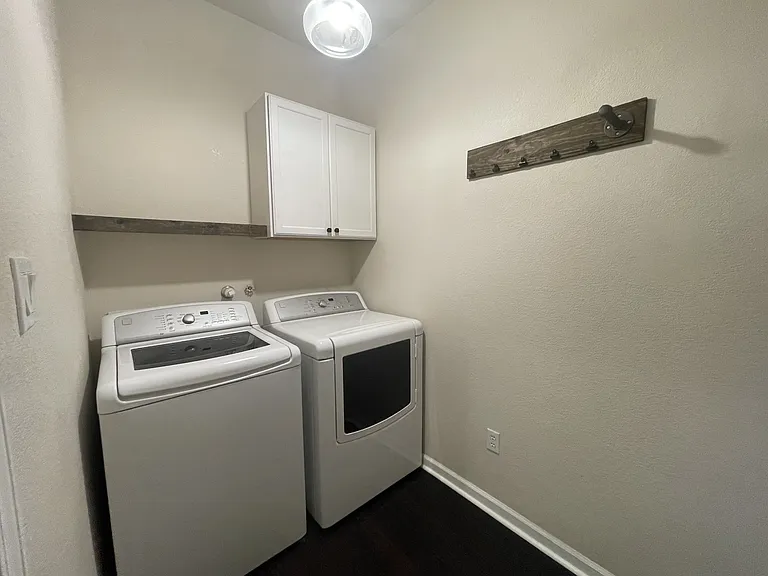 2401 Falesco Rd SE — Photo 6