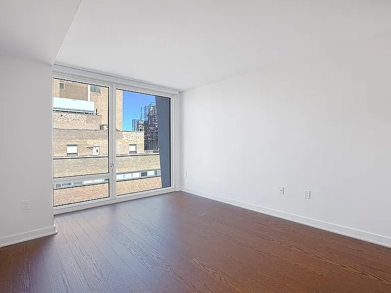 400 W 113th St #1204 — Photo 1