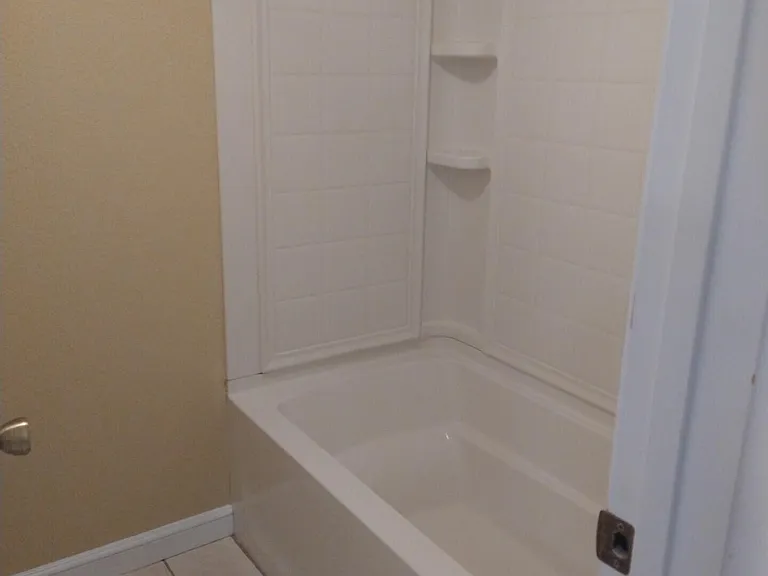 1020 Pinetree Dr #8 — Photo 25