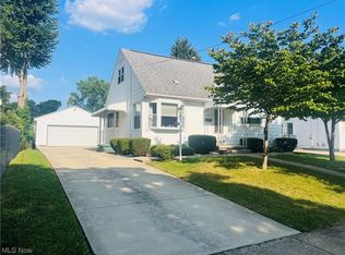 2939 Derby St, Akron, OH 44314