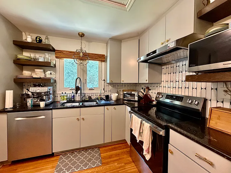 1824 Tamworth Dr — Photo 9