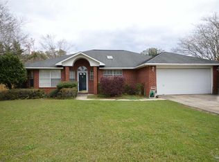 5262 Deer Creek Dr, Pace, FL 32571