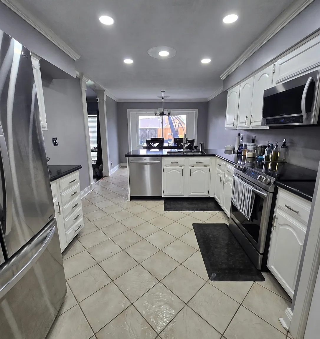 4204 Wayfaring St — Photo 2