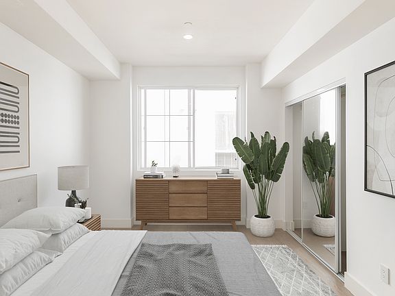 4th image of 1317 S Westgate Ave APT 302