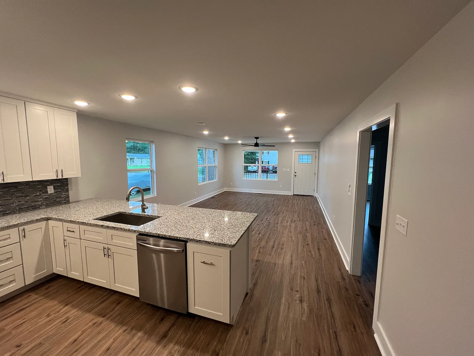 3 bed, 1531 sqft, $2,100 — Photo 4