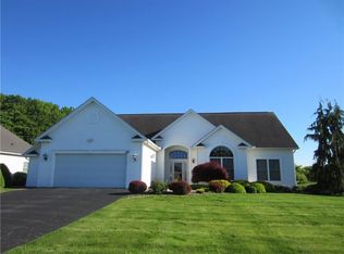 195 Barclay Ct, Rochester, NY 14612