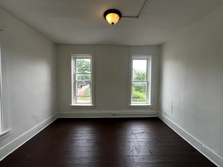 621 N 9th St — Photo 9