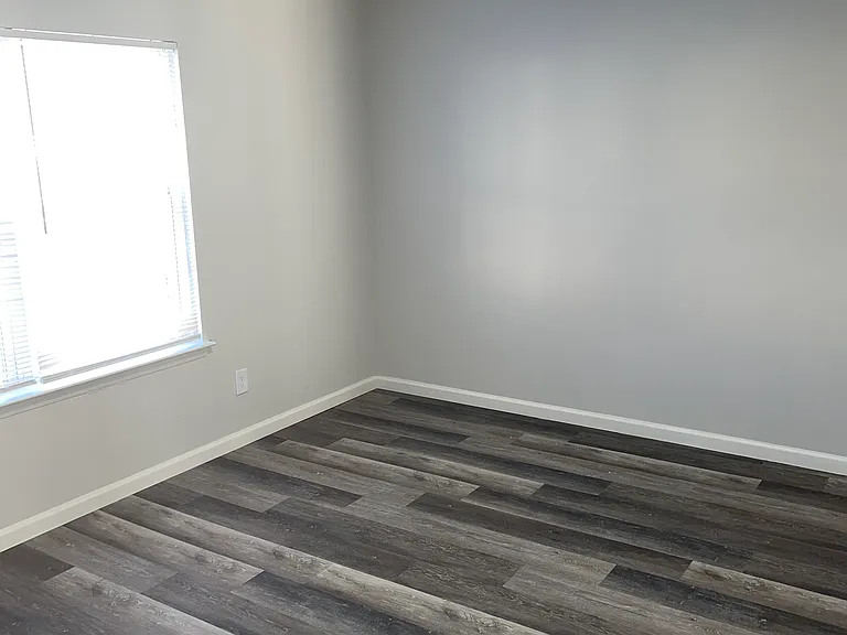 Sandy Ridge Apartments — Photo 18