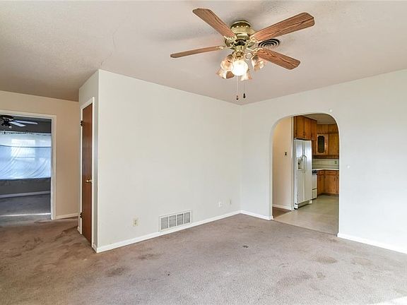 4th image of 903 Corry A Edwards Dr