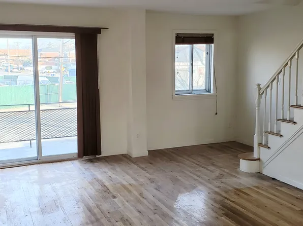 46-68 192nd St Unit 2, Flushing, NY 11358