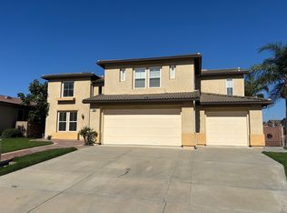 7050 Blackbird Ln, Corona, CA 92880