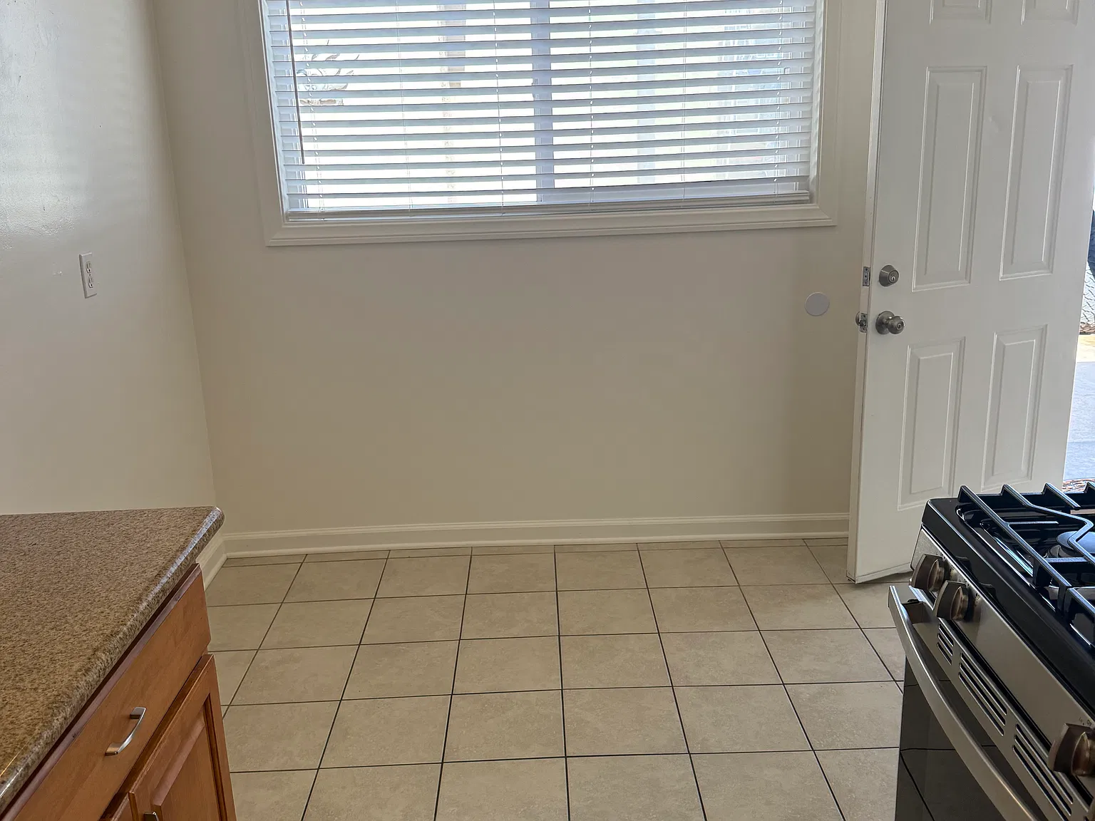 1 bed, 510 sqft, $2,100 — Photo 3