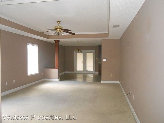 2nd image of 3112 Vanelle Dr