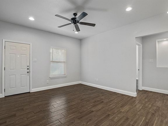 3rd image of 4807 Henry St