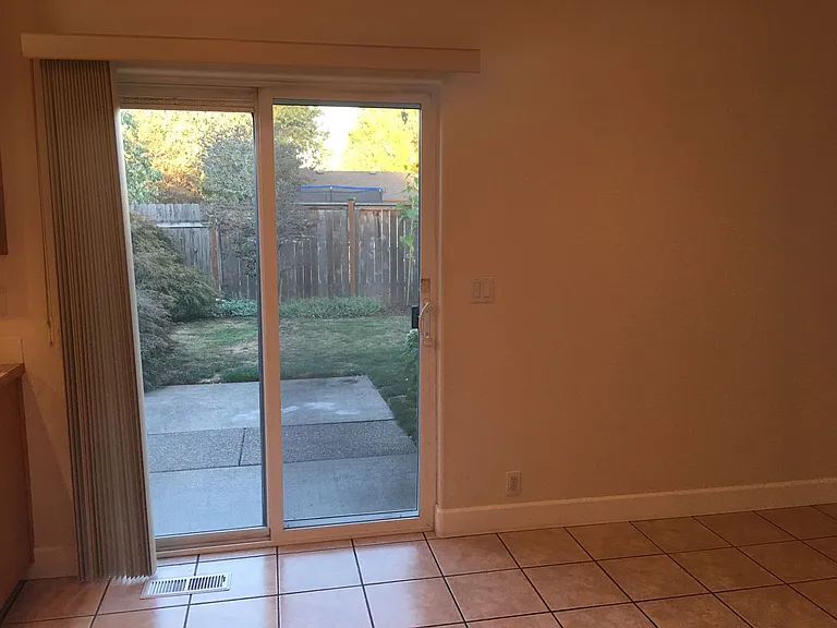 2057 Berwin Ln — Photo 13