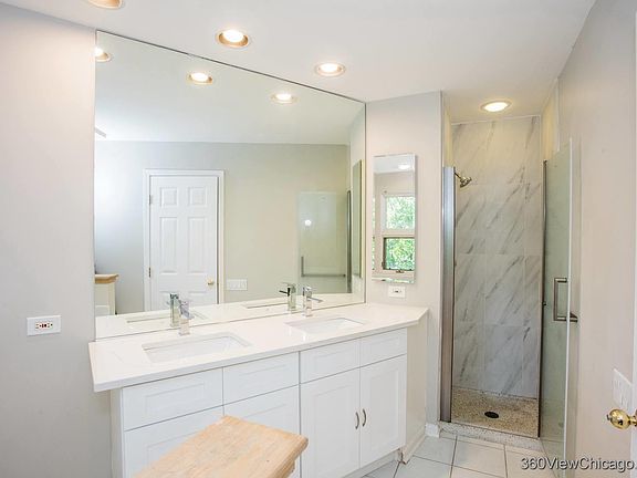 5th image of 1502 S Prairie Ave Unit G