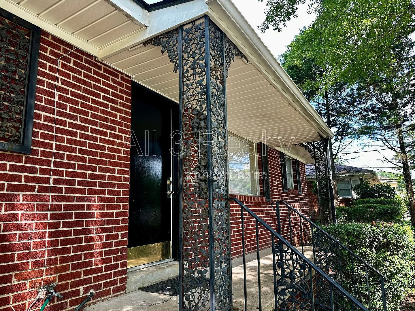 3 bed, 2.0 bath, 1989 sqft, $1,195 — Photo 4