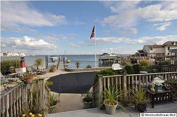 4th image of 15 Bay Point Dr