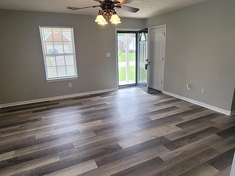 7110 Astin Ct — Photo 4