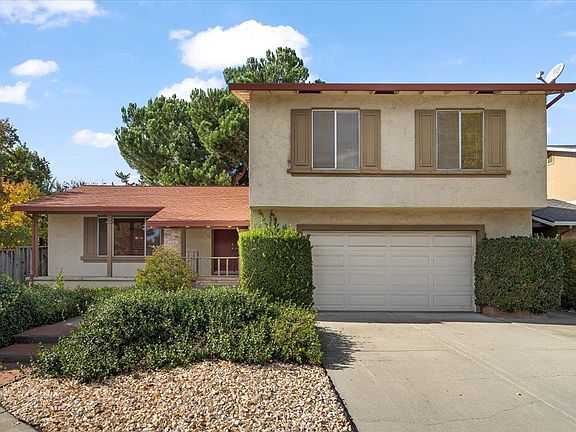 2nd image of 6425 Sussex Pl