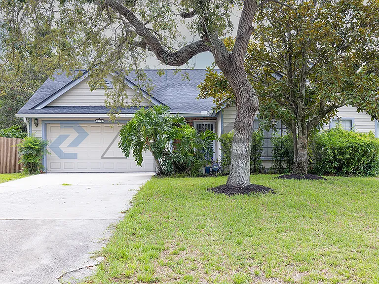 1272 Blueberry Ct — Photo 2