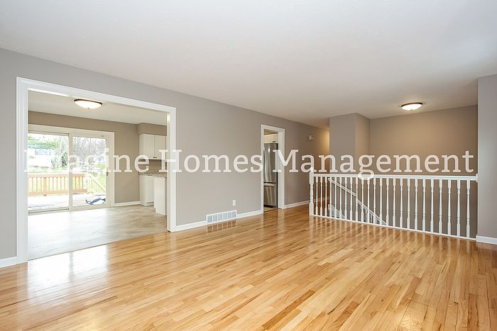 1st image of 42 Nantucket Dr