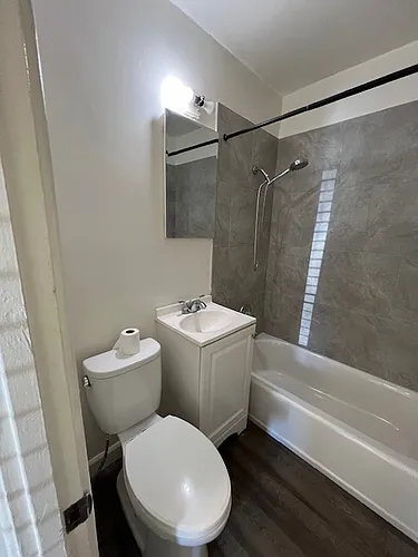 413 Millar Ave Photo 1