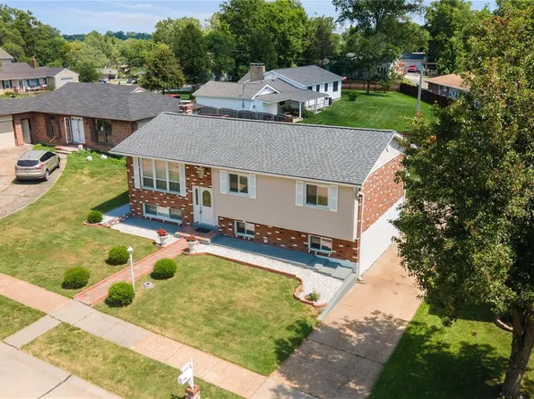 11165 Patrina Ct, Saint Louis, MO 63126