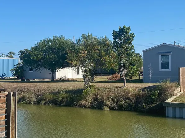 218 W Pompano, Rockport, TX 78382
