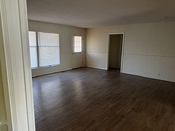 5th image of 4912 W Crestview Ave