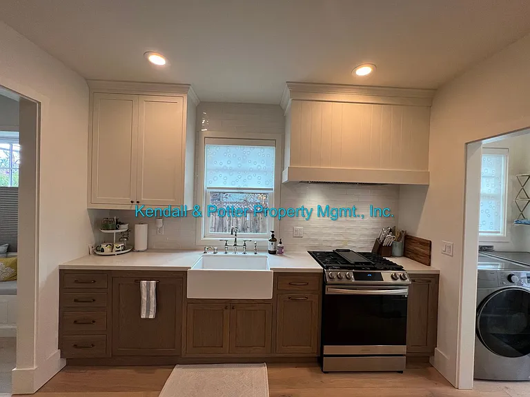 1411 Seabright Ave — Photo 17