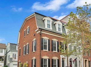 725 Carpenter Rd, Alexandria, VA 22314