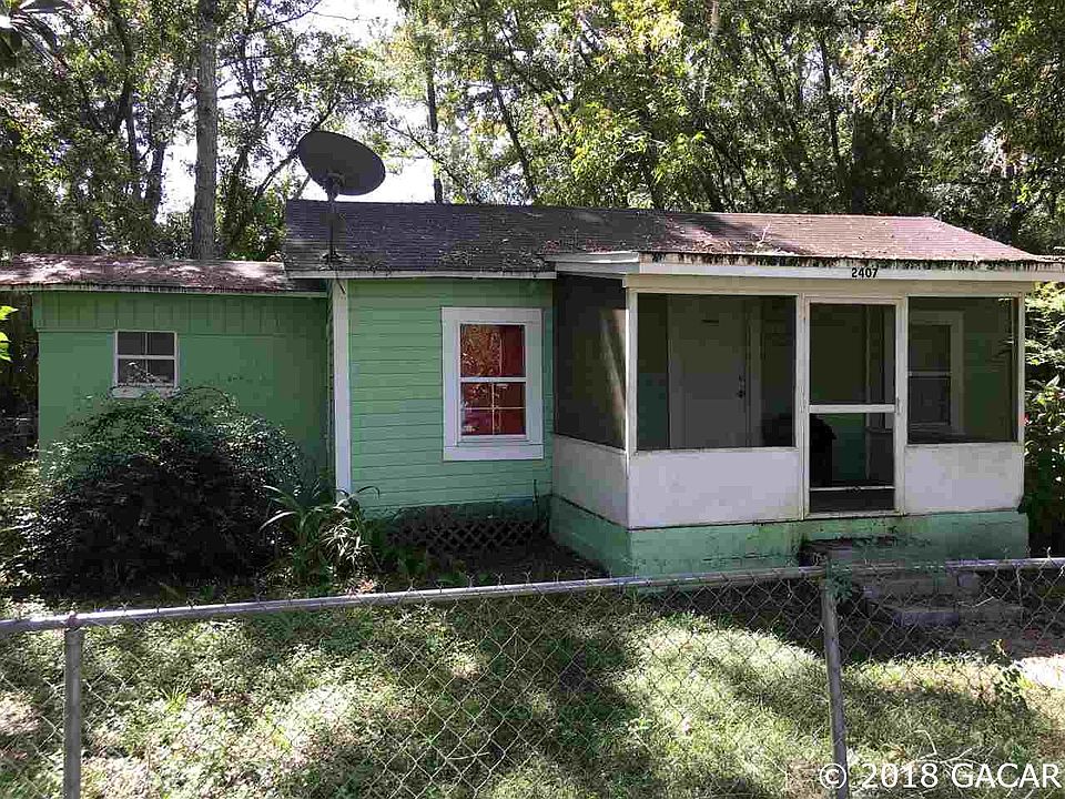 1st image of 2407 NE 4th Ave