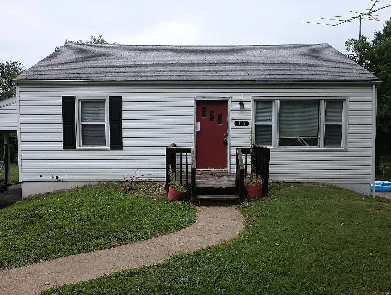 139 Anistasia Dr photo 1