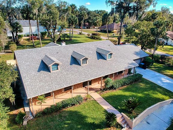 3rd image of 315 Silverstone Dr