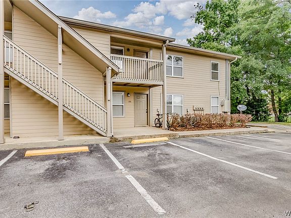 2nd image of 210 15th St #56