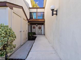 403 Raintree Ln, Malvern, PA 19355