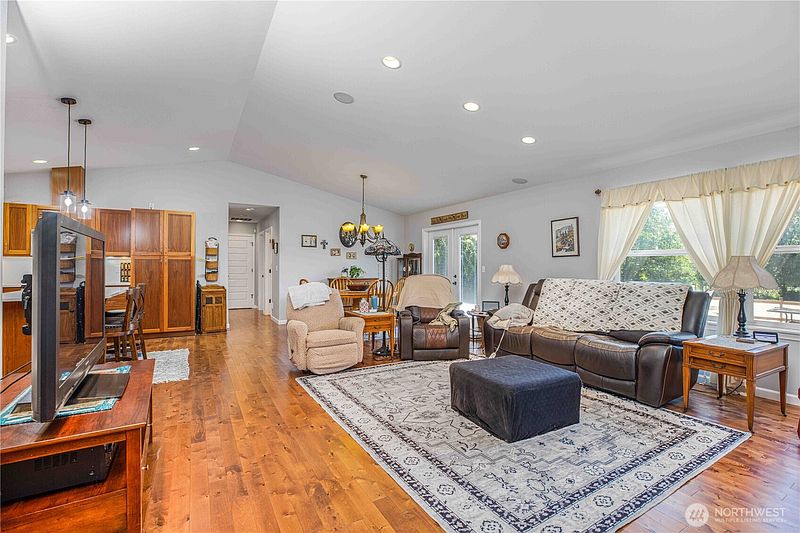 5th image of 20851 Stottlemeyer Road NE