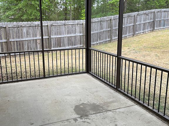 3rd image of 28 River Rock Ct