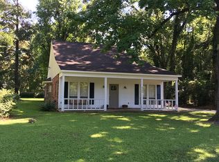 8790 Menlo Dr, Baton Rouge, LA 70808