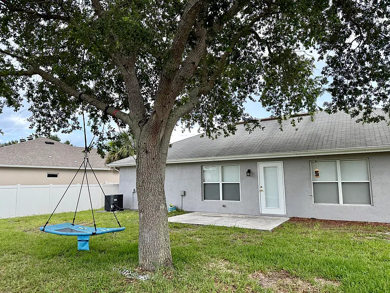 324 Seaside Ter — Photo 14
