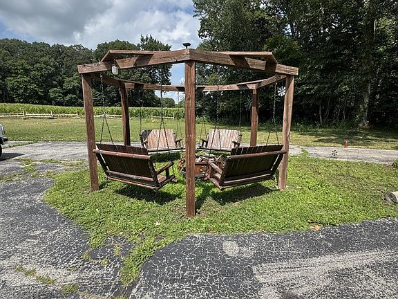 4th image of 4531 County Road 5