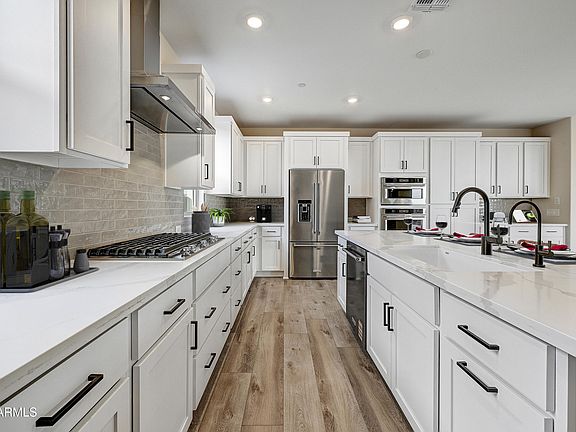 7th image of this home