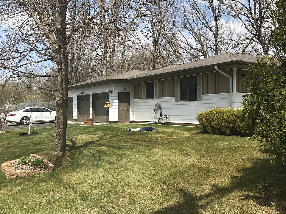 1st image of 900 N Shore Dr