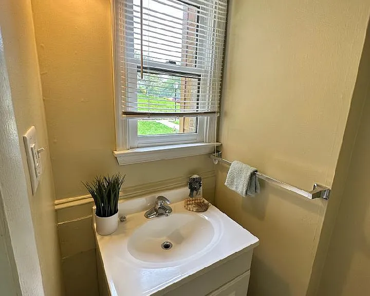 162 Bishops Dr — Photo 19