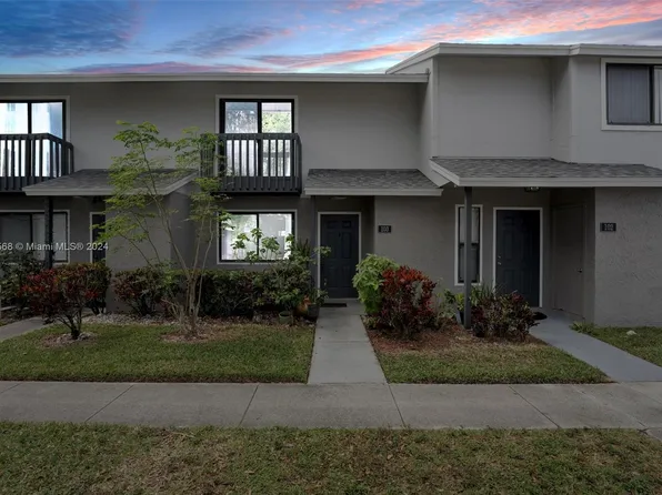 103 Shoreview Dr, Greenacres, FL 33463