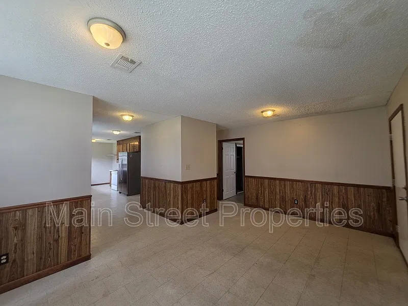 Cantonment Heights — Photo 4