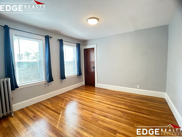 15 Laurel St #1 — Photo 6