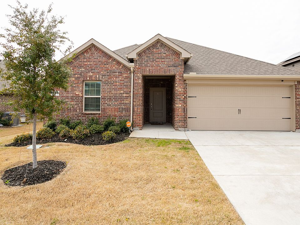 1st image of 307 Headwater Dr