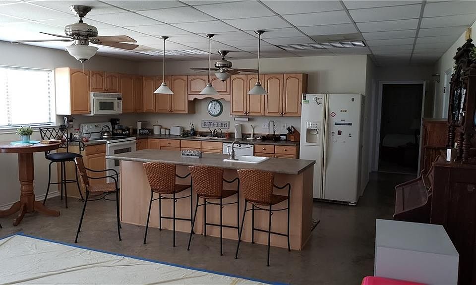 1st image of 21511 State Highway 71 W